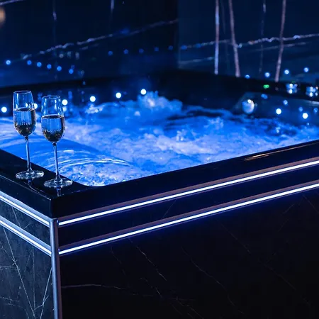 Romance & - Jacuzzi - Parking - 멍똥