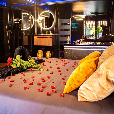 Διαμέρισμα Romance & - Jacuzzi - Parking - *