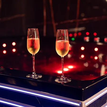 Romance & - Jacuzzi - Parking - *