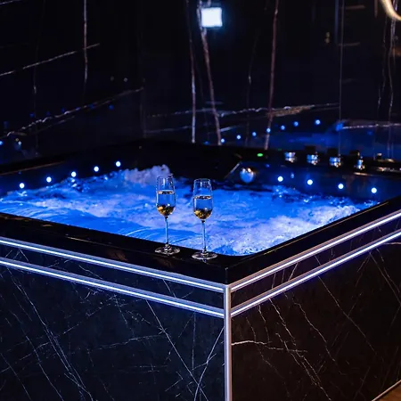 Romance & - Jacuzzi - Parking - Menton