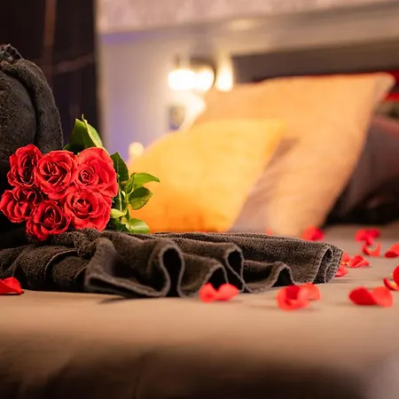 Apartamento Romance Room&love - Jacuzzi - Parking - Menton