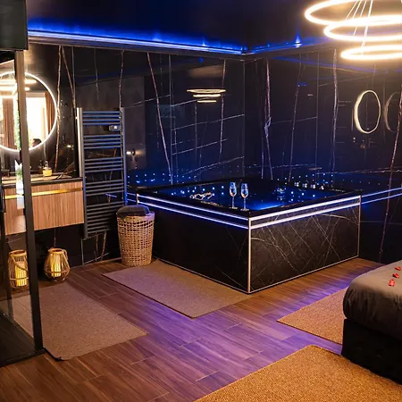 Romance Room&love - Jacuzzi - Parking - Menton