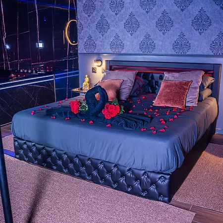 Romance & - Jacuzzi - Parking - Apartmán