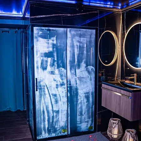 Apartmán Romance & - Jacuzzi - Parking - *