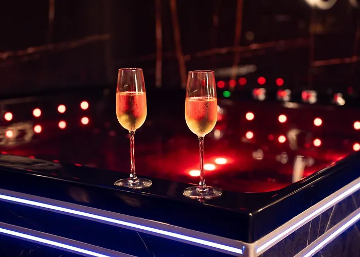 Romance & - Jacuzzi - Parking - *